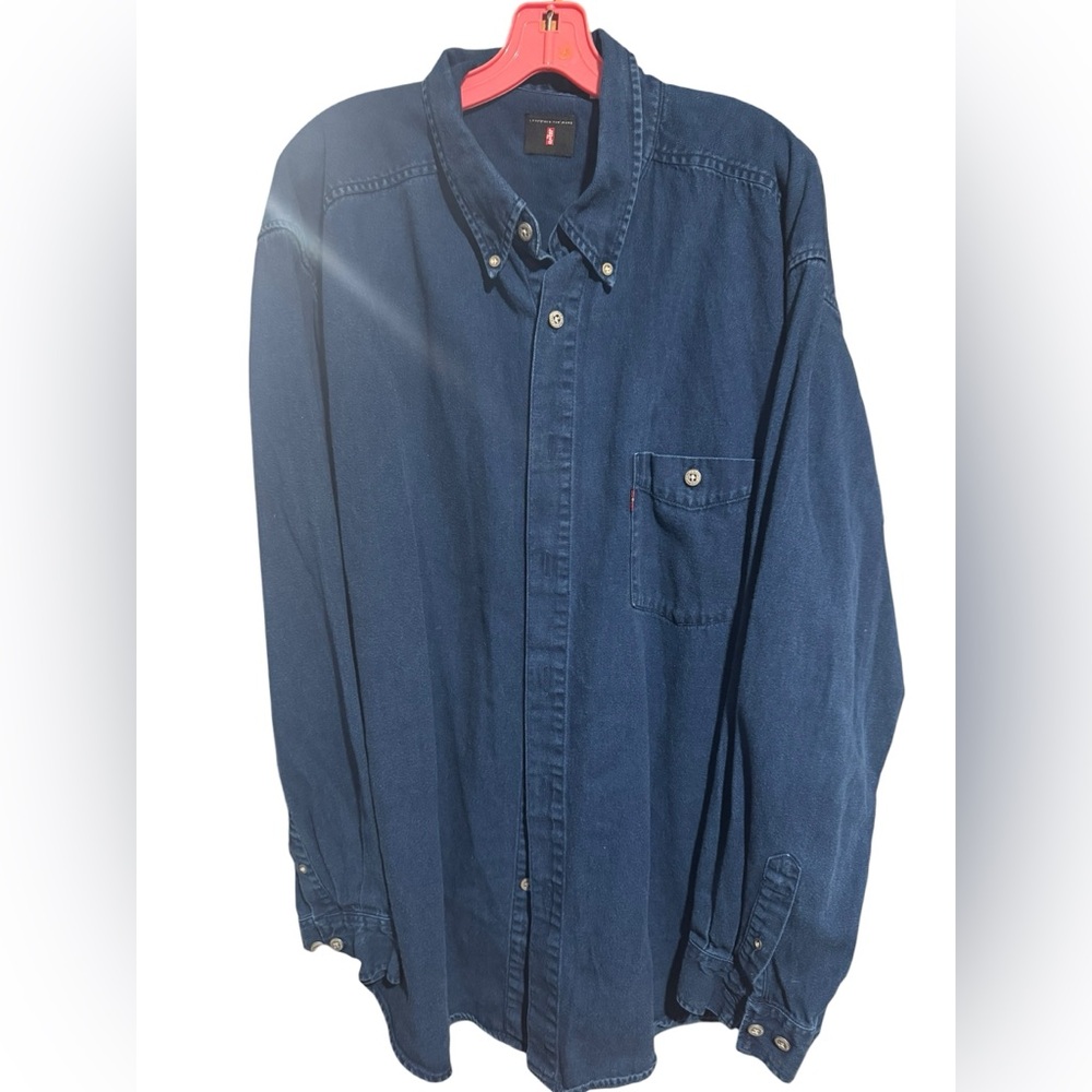 Vintage Levi’s Denim Button-Up Shirt